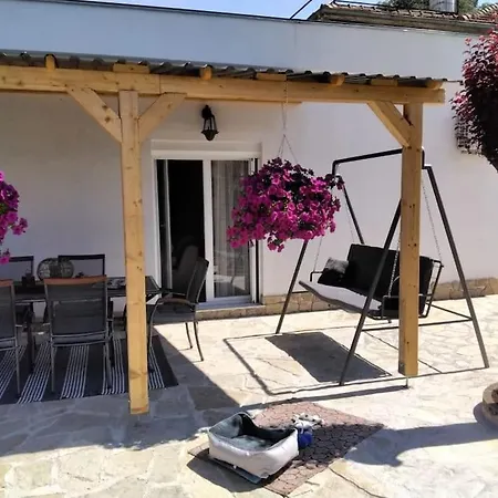 Angela Hébergement de vacances Kosute